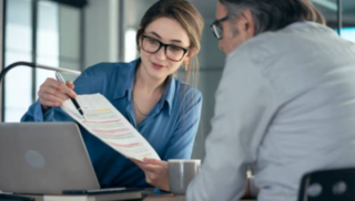 公共部門咨詢服務(wù)與技術(shù)領(lǐng)域的利基市場(chǎng) 蜂鳥商務(wù)信息咨詢服務(wù)的機(jī)遇與挑戰(zhàn)